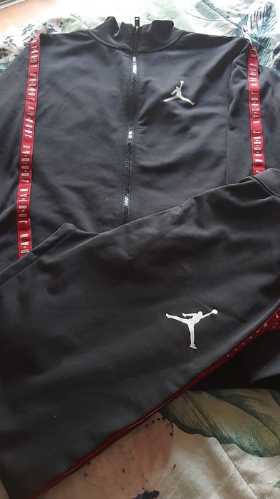 Vendo Fato de Treino Nike Jordan 13/15 anos