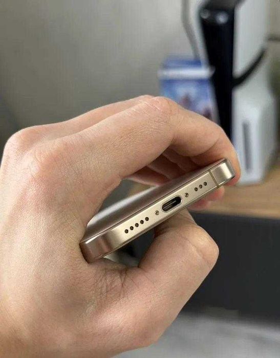 iPhone 16 Pro, 256 ГБ, SIM + eSIM