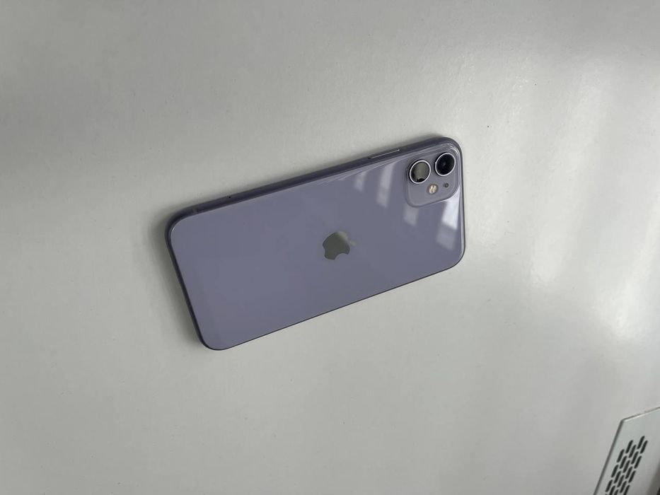 Продам IPhone 11