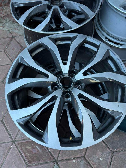 Комплект дисков Audi 5.112 R20