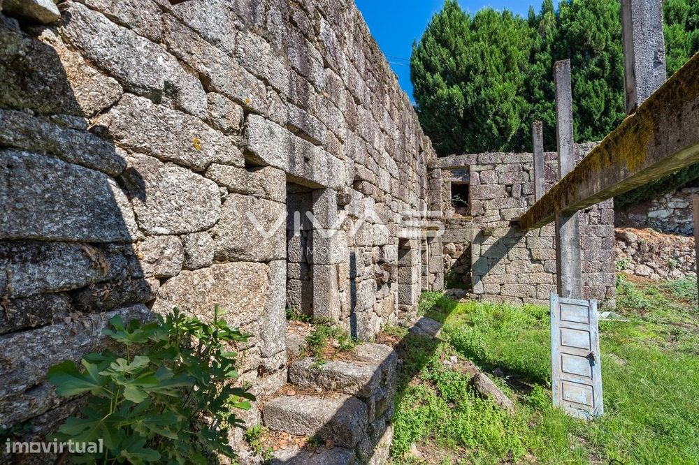 Moradia para Restaurar T0 Venda em Chorense e Monte,Terras de Bouro