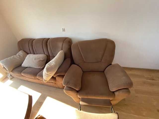 zestaw wypoczynkowy plus stól debowy