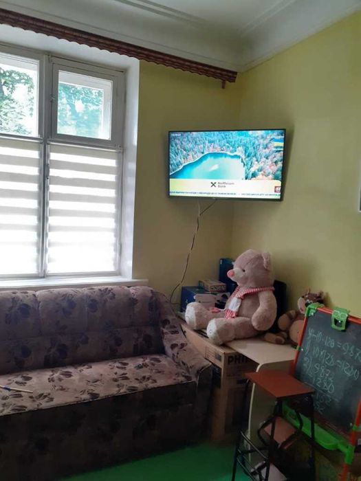 Трикімнатна квартира, сталінка. Браїлки.