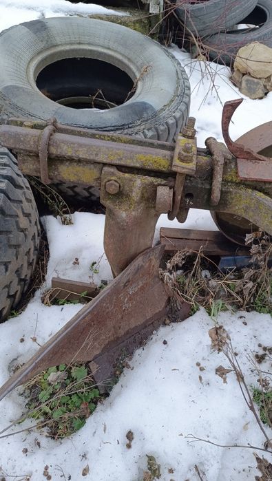 Продам плуг ПЛН 2-35