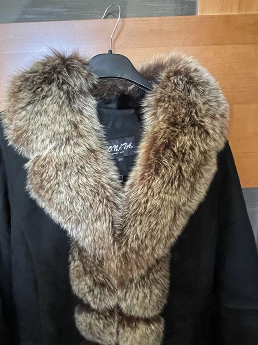 Дубленка замшевая с мехом енота