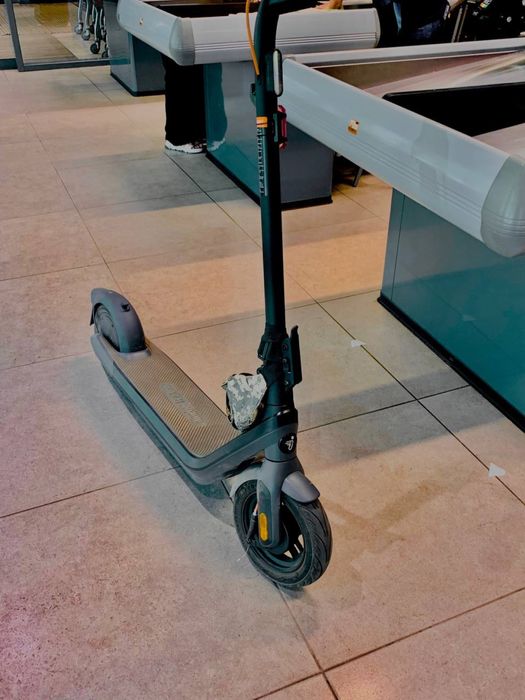 Електросамокат Segway ninebot e2 pro