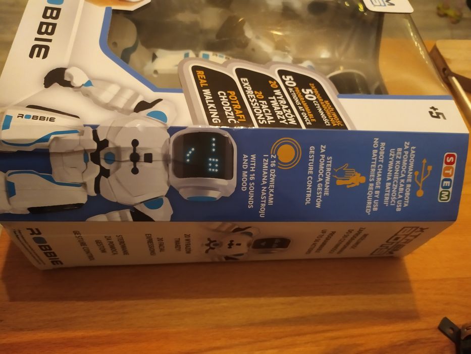 Robot na pilota robbie nowy