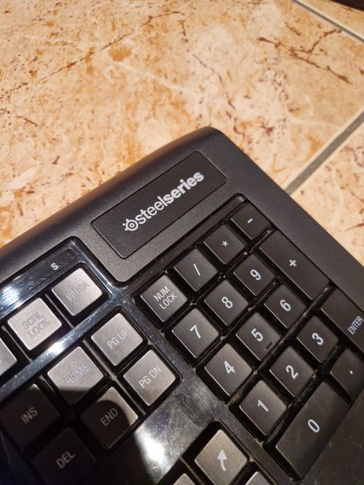 Teclado Gaming USB - SteelSeries Apex RAW