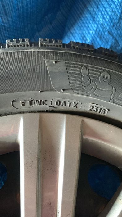 Sprzedam opony z felgami stalowymi