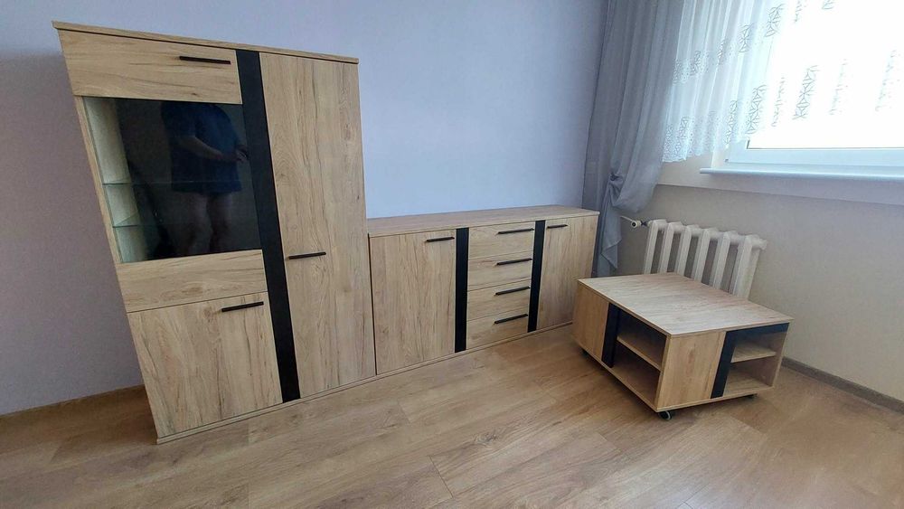 Meblościanka zestaw mebli witryna, komoda, stolik kawowy, stan idealny