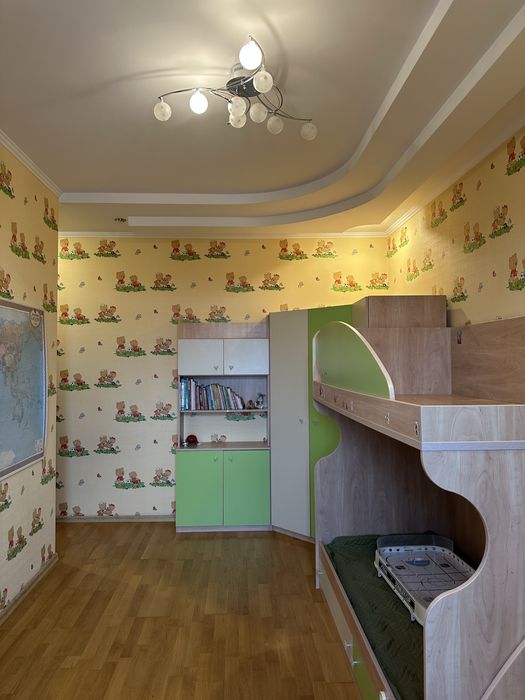 Здам укомплектовану квартиру в новобудові, р-н Чайки з власним гаражем