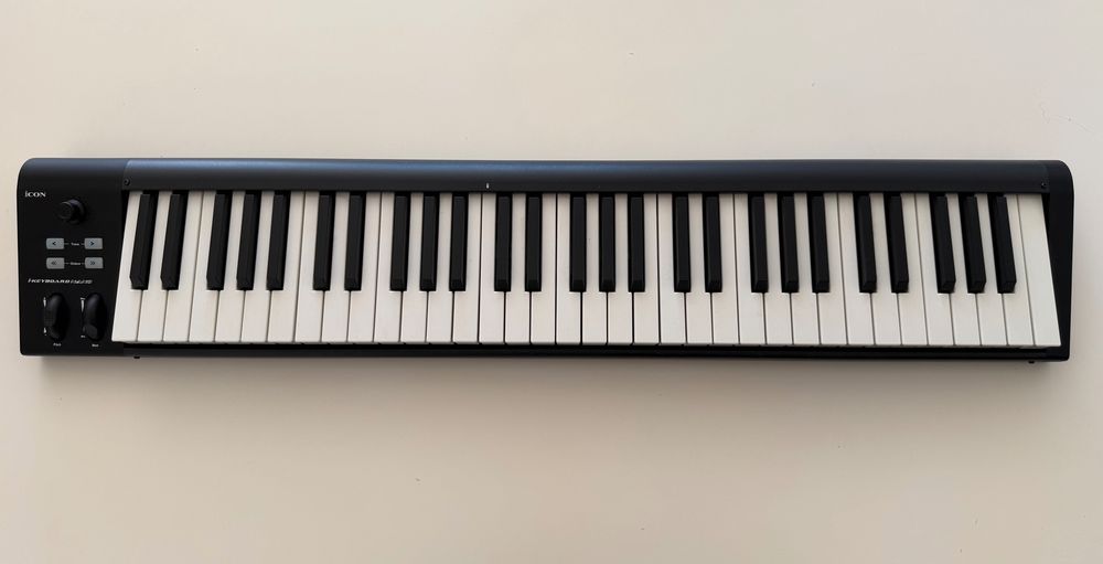 Teclado Controlador MIDI USB - iCON iKeyboard 6Nano