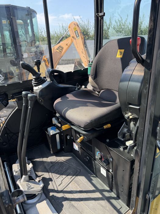 Мініекскавтор JCB 8026