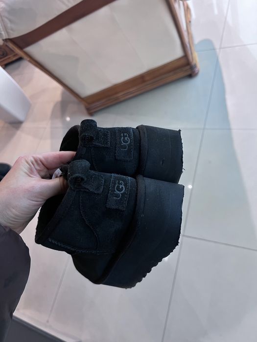 Продам оригінал Угги угг UGG Classic Ultra Mini Platform Blak 35