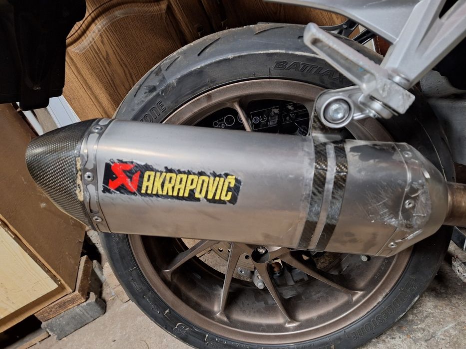 Honda VFR 800 F  uszkodzona w calosci