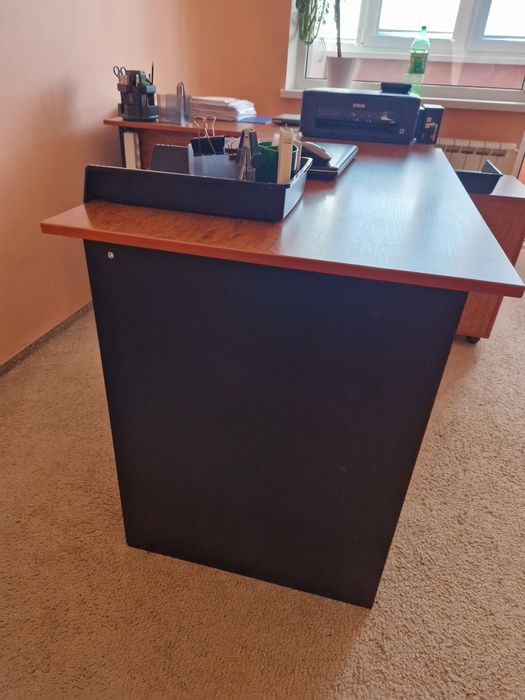 Продам письменный(офиссный) стол