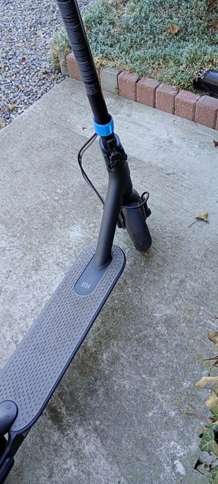 Hulajnoga elektryczna Mi electric scooter essential
