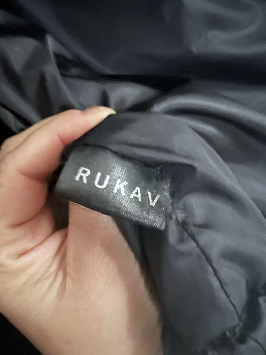 Чорна жіноча  безрукавка з капюшоном, 52 р фірми Rukav( Україна