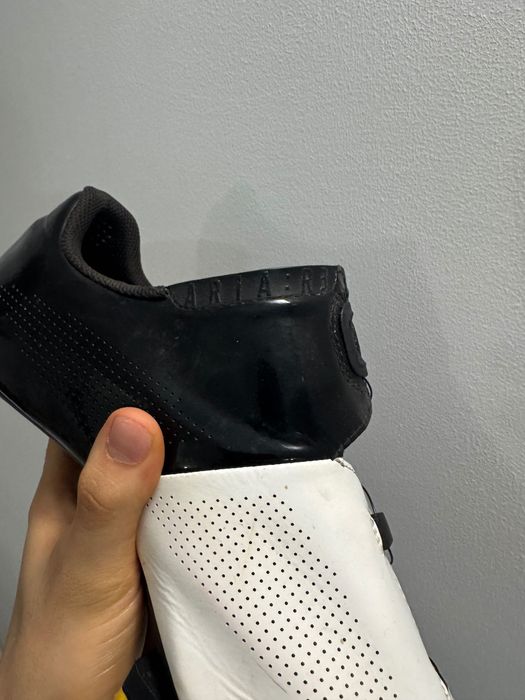 Sapatos Ciclismo Estrada Fizik Aria R3 (Sola Carbono) - Tam 44