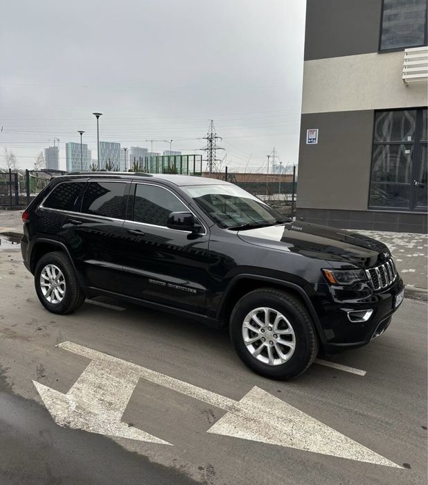 Jeep Grand Cherokee WK2 2021 год 3.6 полностью в родной краске.