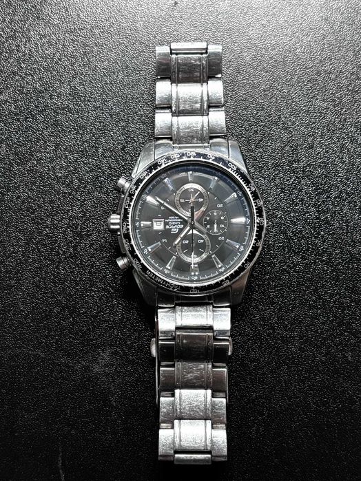 Zegarek męski Casio Edifice EF-547 — wodoszczelny