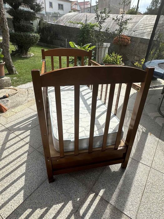 Cama de bebe com colchão
