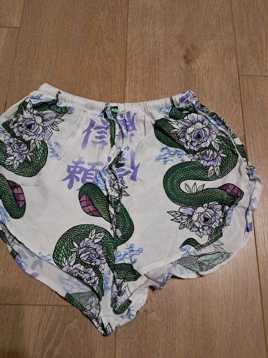 Spodenki firmy Bershka.