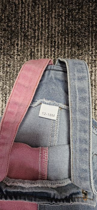 Продам джинси, та комбінезон.