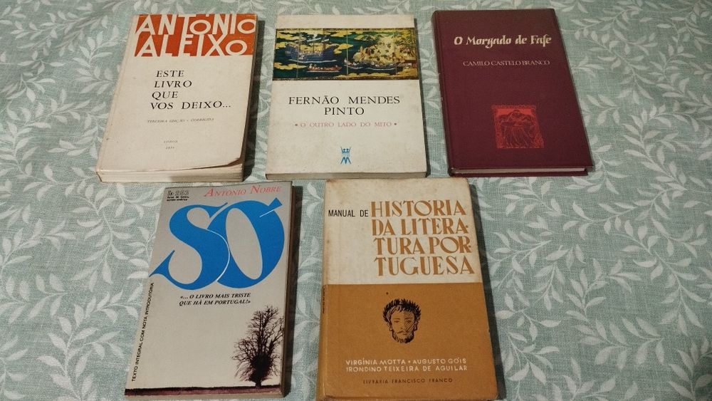 Vendo vários livros