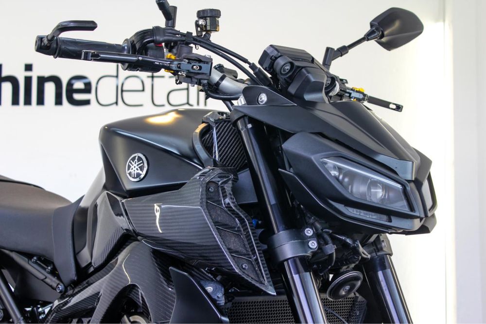 Yamaha  MT-09 Full extras