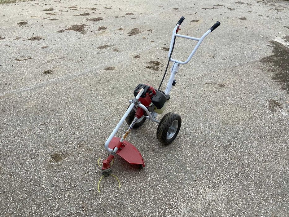 Roçadora com Rodas