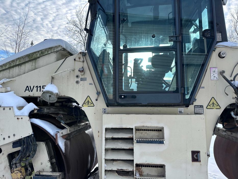 Walec drogowy Ammann AV 115/2
