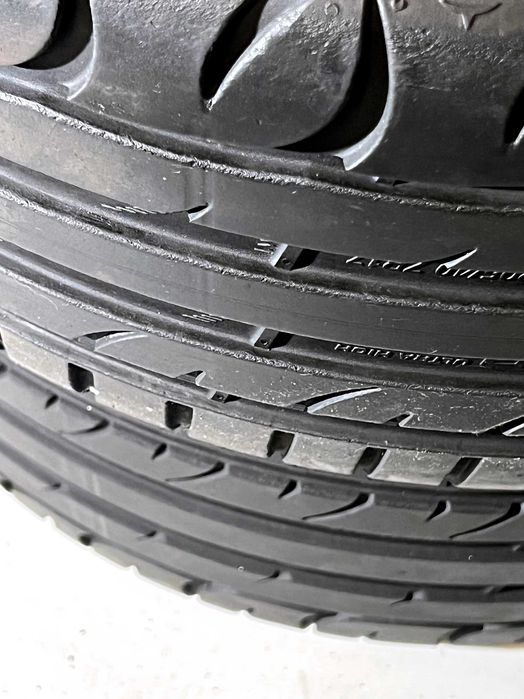 Pneus Sebring UHP - 205/40/17 - Excelentes