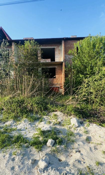 Сокільники ділянка вул Княгині Ольги обжита вулиця по бруківці заїзд