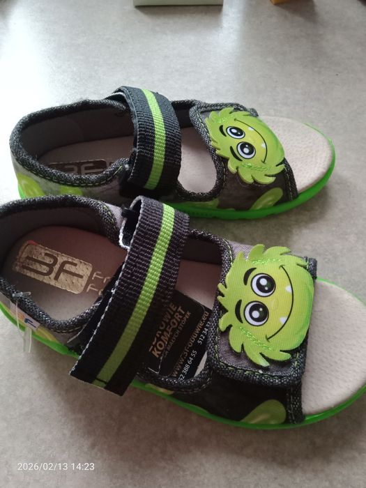 Sandałki kapcie barefoot 3f rozm. 26