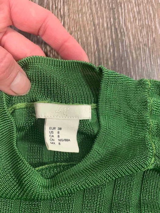 Стильна універсальна сукня H&M.