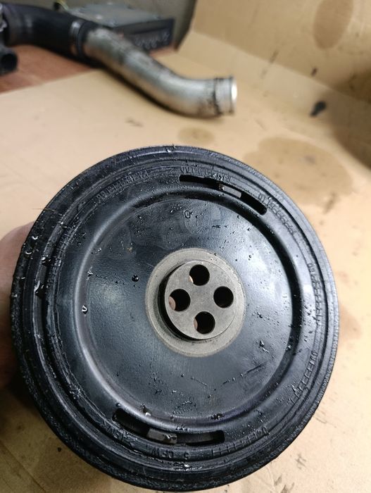 BMW E39 530d  E46 E38 M57D30 193km- koło pasowe