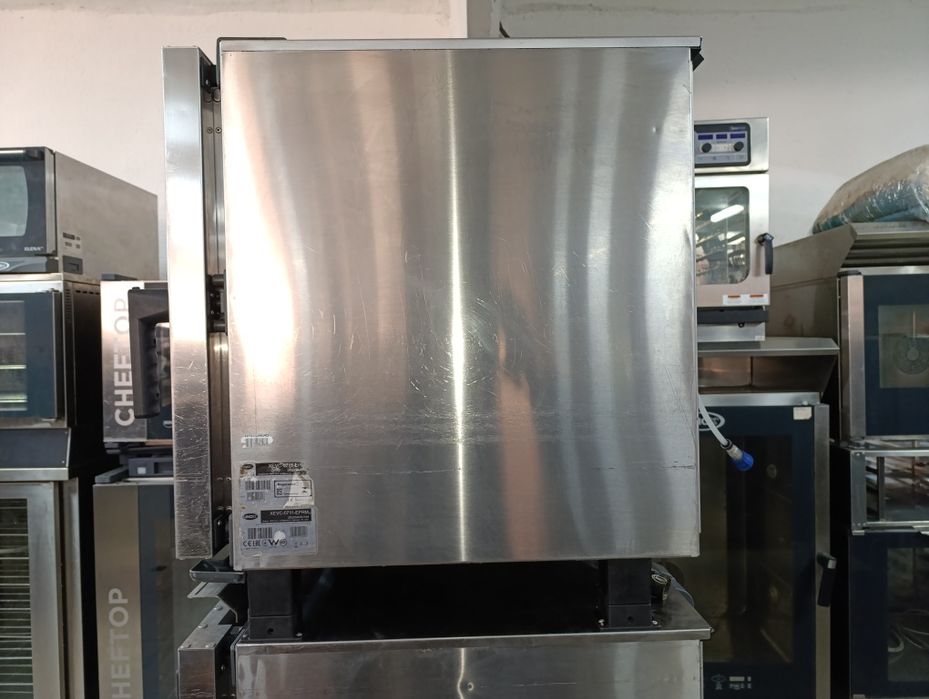 Пароконвектомат Пароконвекційна піч Піч Unox Cheftop 0711