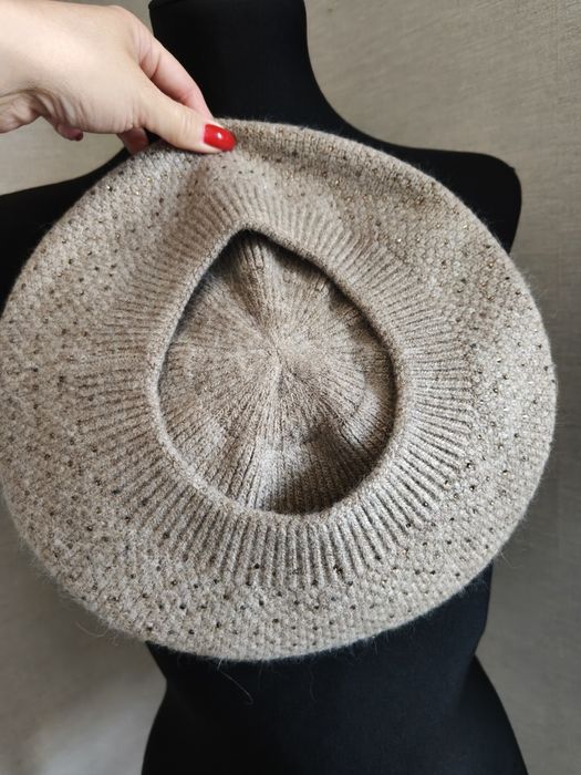 Beret damski wiosenny wełniany