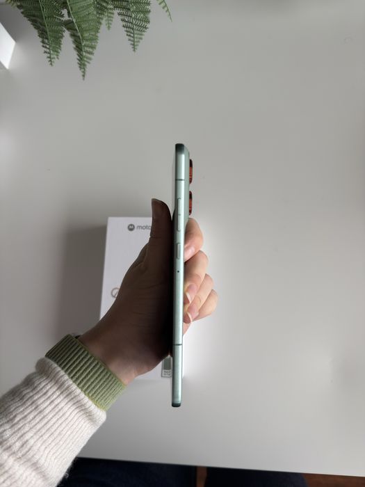 Motorola egde 70 12gb+512gb