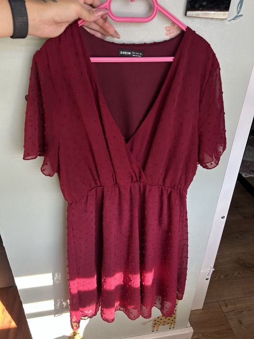 Bordowa sukienka plumetti shein 36