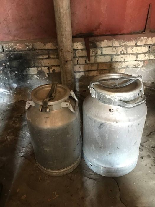 Продам бидоны алюминиевые от меда. 40л и 25 л
