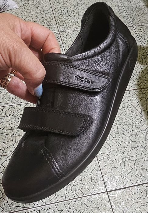 Кожаные кроссовки " ECCO "/41р.