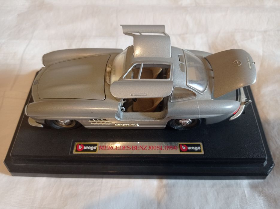 Carros miniatura de coleção