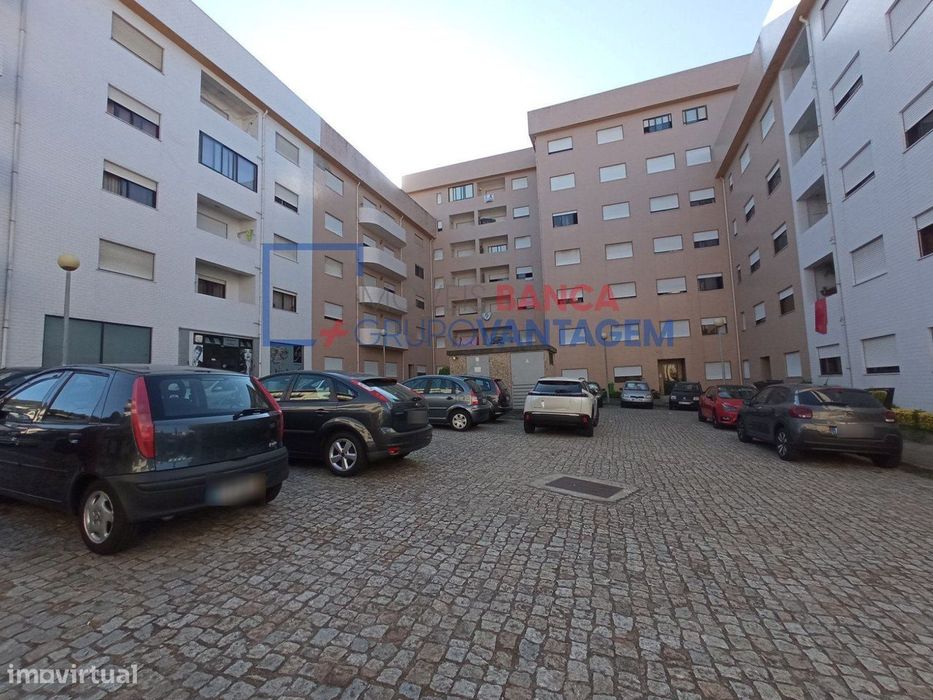Apartamento T2 | Rio Tinto | Excelente Localização — Rio Tinto, Porto
