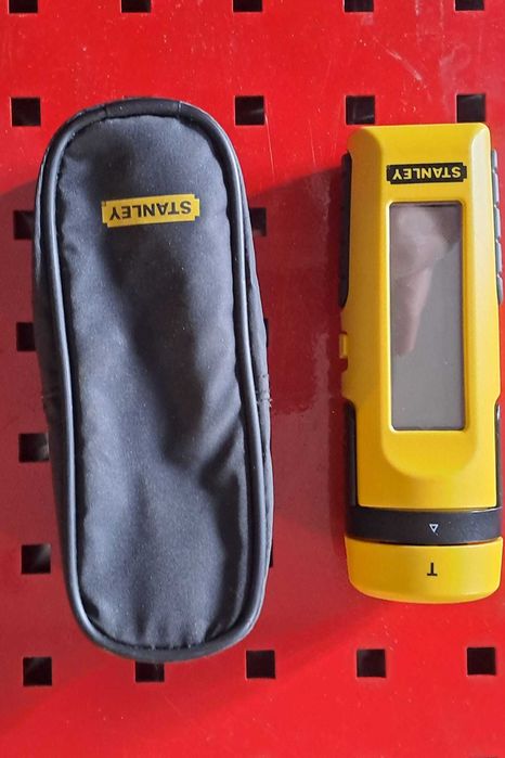 Miernik wilgotności drewna STANLEY