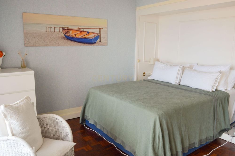 T2 Mobilado com Vista Mar | Guia de Cascais