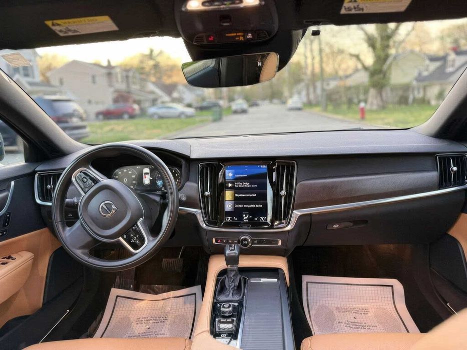 Volvo V90      2018