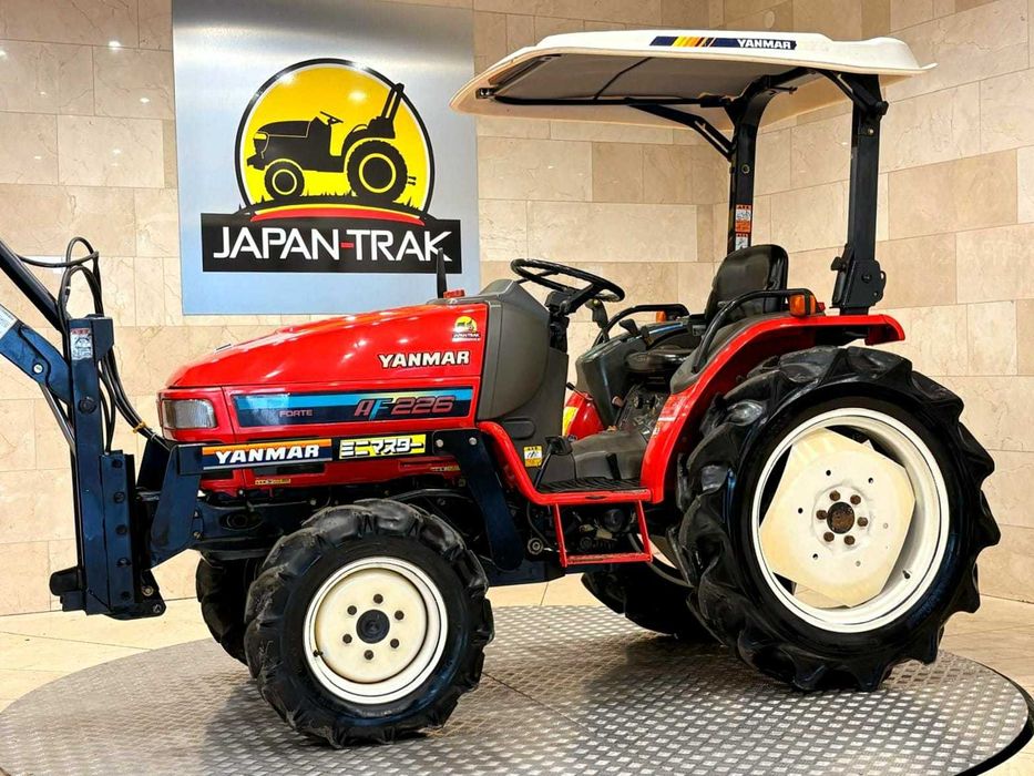 YANMAR AF-226. Napęd 4x4, gwarancja. Ładowacz mini.
