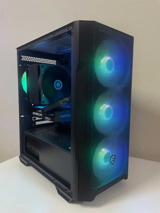 PC Gamer / RYZEN 5 8400F / DDR5 32GB / RTX 5060 / 1 TB SSD NVME GEN4 C/ Novo com Garantia !